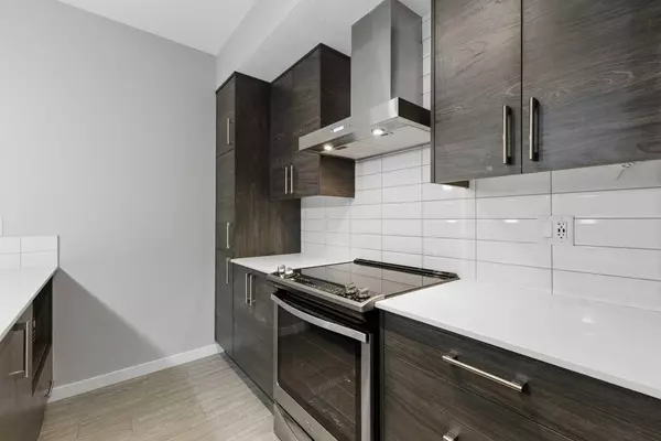 Calgary, AB T3M 3E1,2231 Mahogany BLVD SE #105