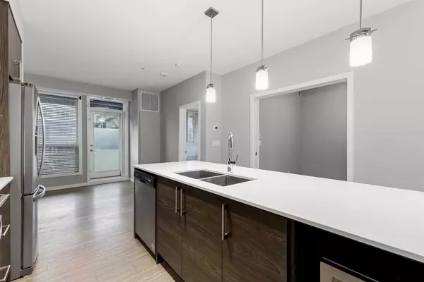 Calgary, AB T3M 3E1,2231 Mahogany BLVD SE #105