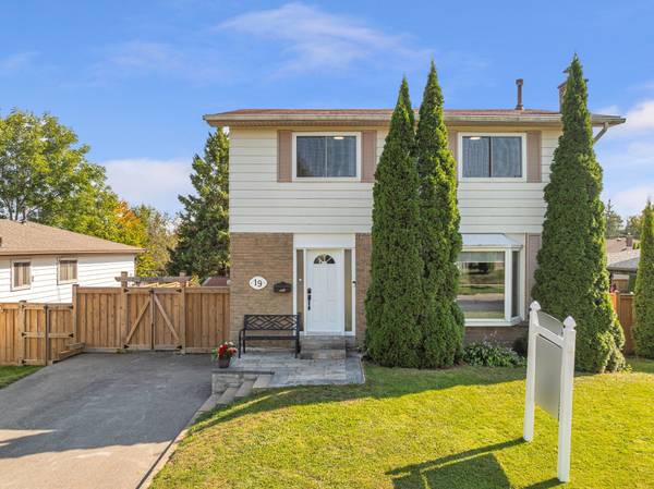 19 Vanstone CT, Clarington, ON L1C 3V6