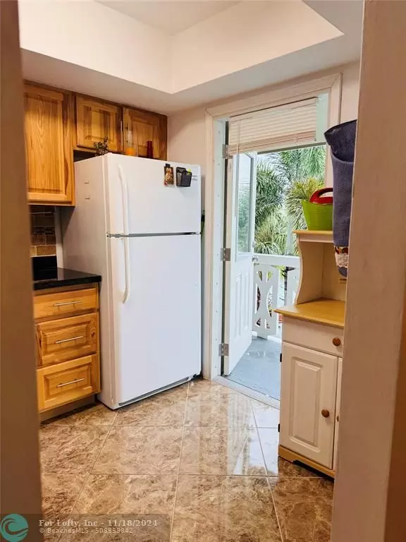 Deerfield Beach, FL 33064,4354 NW 9th ave  #1 E