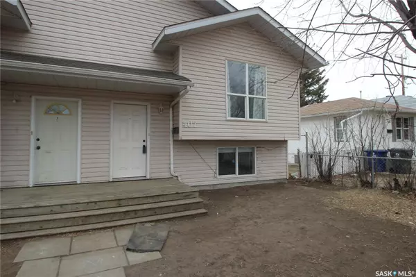 Saskatoon, SK S7M 3C5,407 U AVENUE S