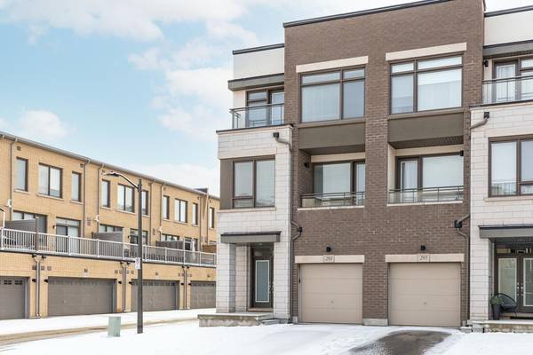 Oakville, ON L6H 7C3,293 Squire CRES