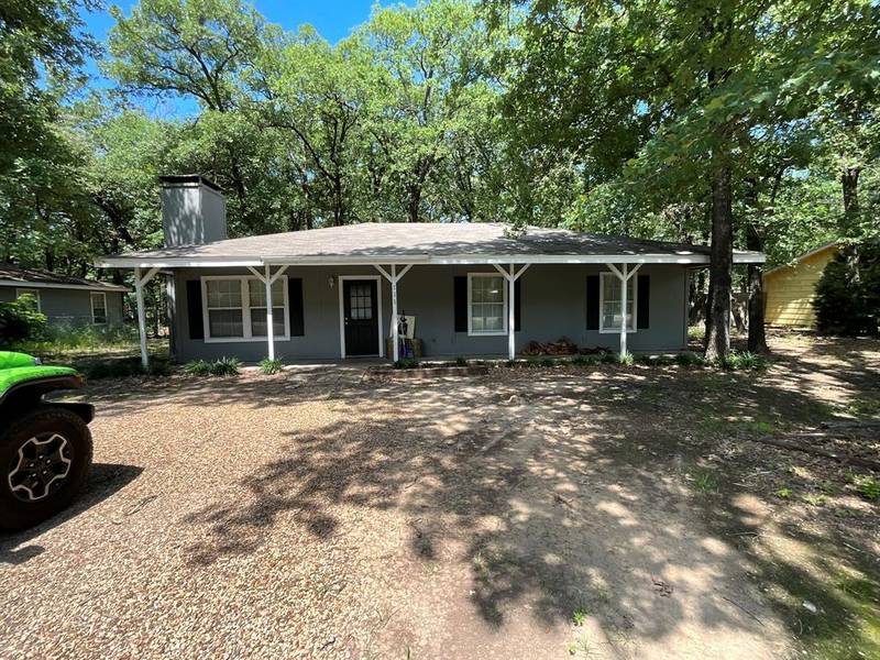 135 Pierce Drive, Mabank, TX 75156