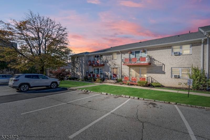 386 Hoover Ave #165, Bloomfield Twp., NJ 07003