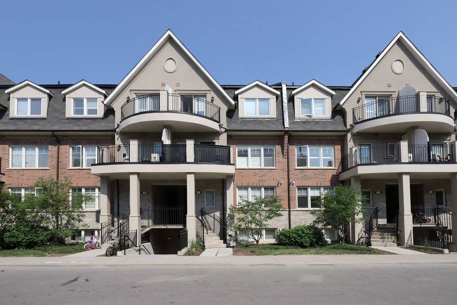 2420 Baronwood DR #4-02, Oakville, ON L6M 0J7