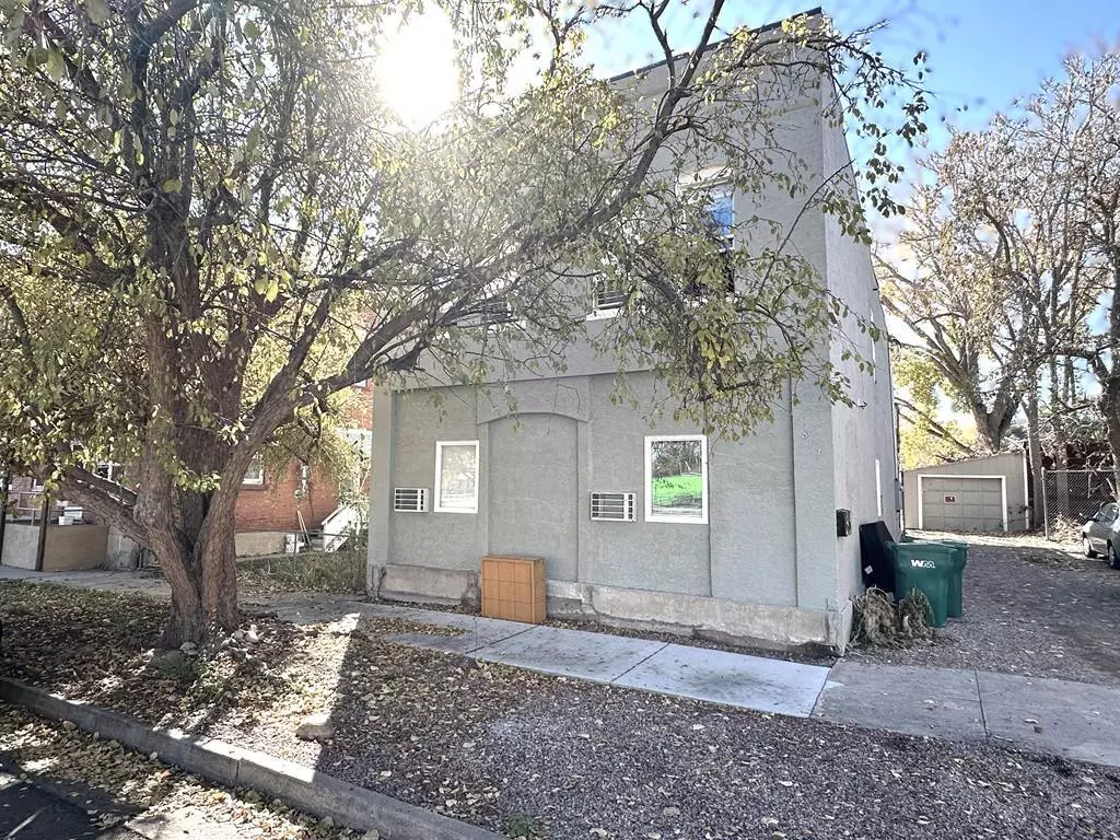 Pueblo, CO 81003,817 E B St