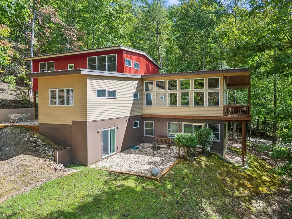 Ellijay, GA 30536,40 Pond Path