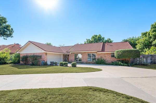 3 Crest Court, Hickory Creek, TX 75065