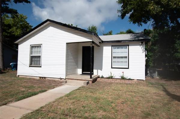 Athens, TX 75751,318 Dean Street