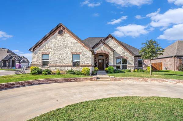 912 Concord Street, Cleburne, TX 76033