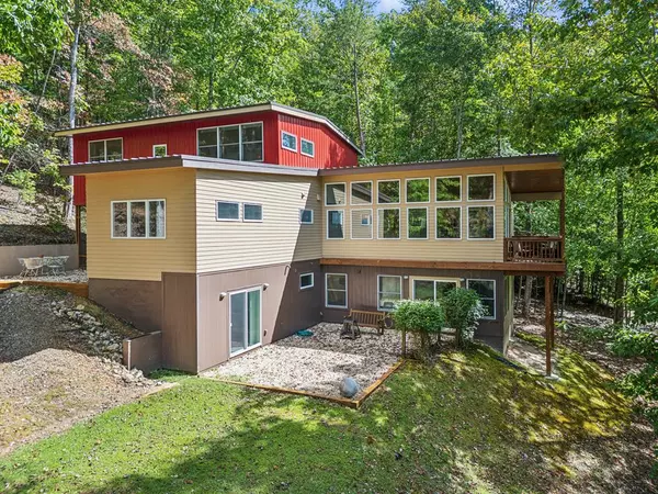 40 Pond Path, Ellijay, GA 30536