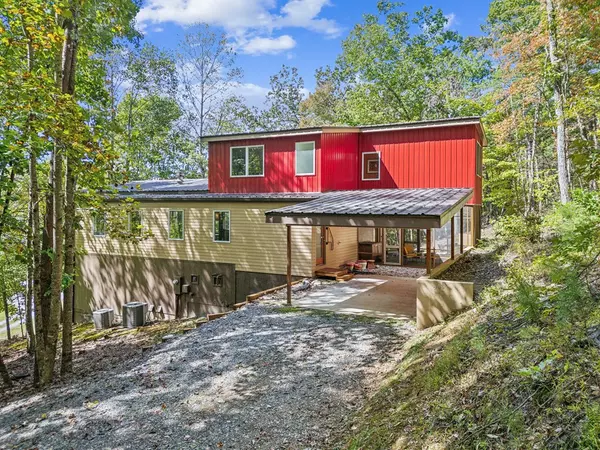 Ellijay, GA 30536,40 Pond Path