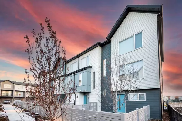 135 Skyview Ranch CIR Northeast, Calgary, AB T3N 1Y8