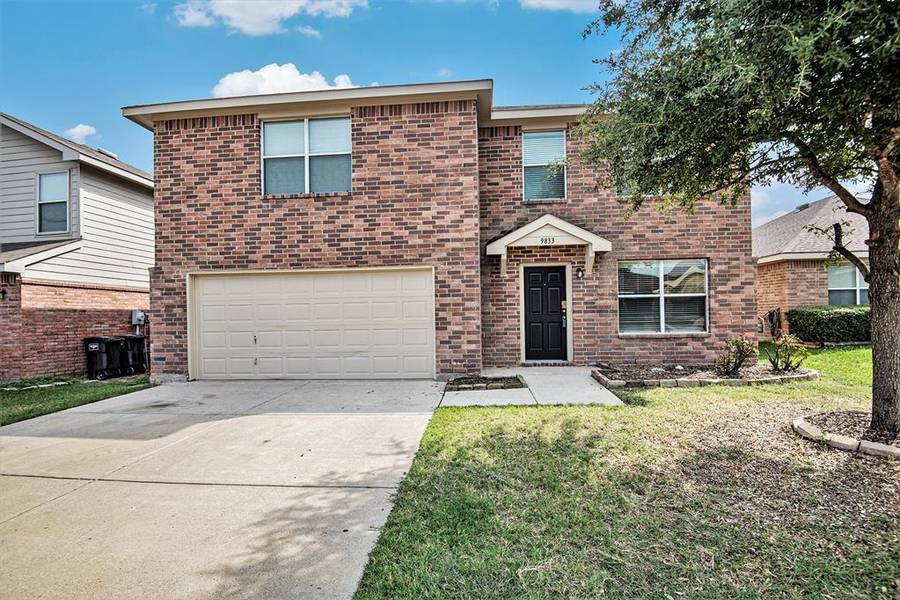 9833 Sparrow Hawk Lane, Fort Worth, TX 76108