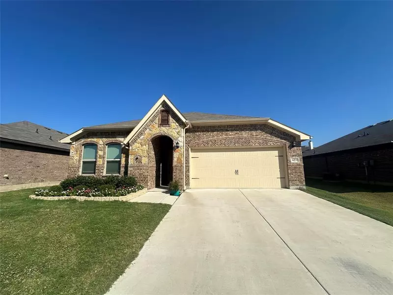 623 Ridge View Way, Justin, TX 76247