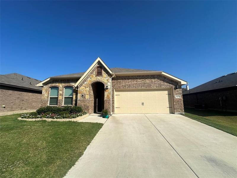 623 Ridge View Way, Justin, TX 76247