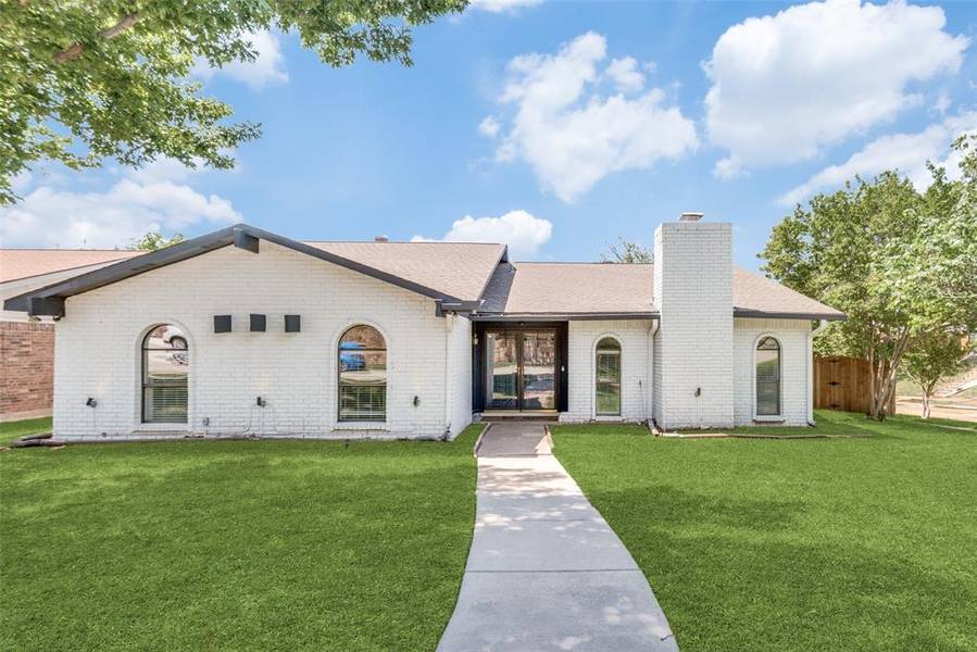 1800 Red Oak Lane, Carrollton, TX 75007