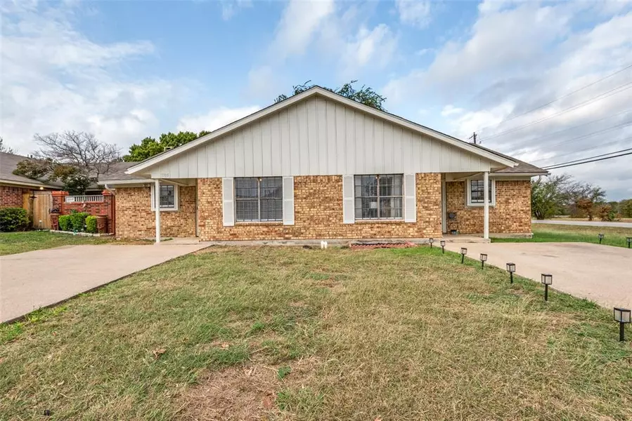 1703 Dynasty Drive, Glenn Heights, TX 75154