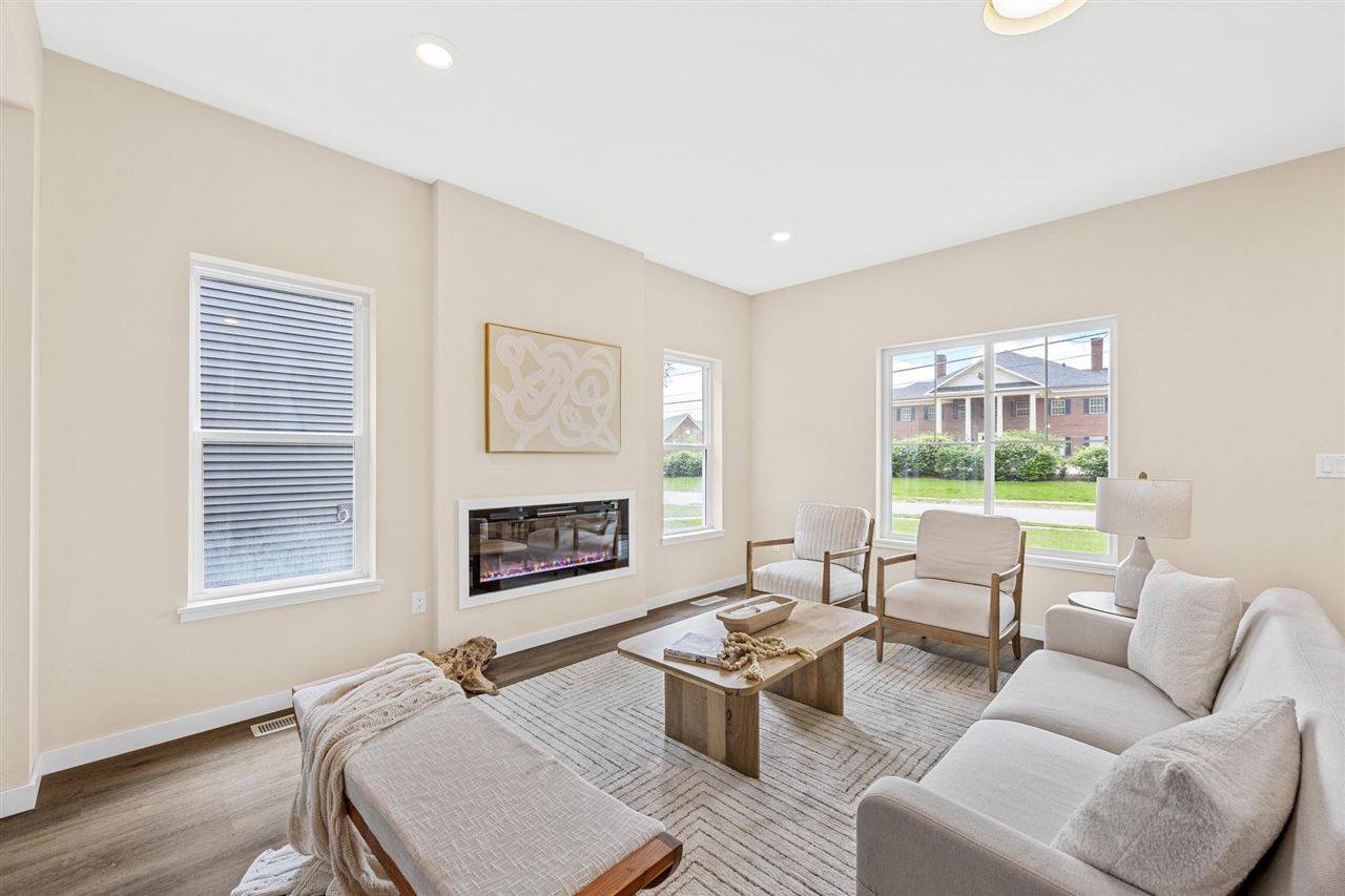 Coralville, IA 52241,519 10th Ave