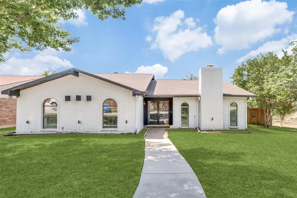 Carrollton, TX 75007,1800 Red Oak Lane