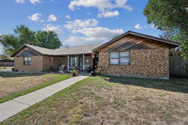 7202 NW Willow Creek Drive, Lawton, OK 73505