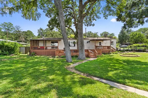 Mabank, TX 75156,120 Oak Hills Drive