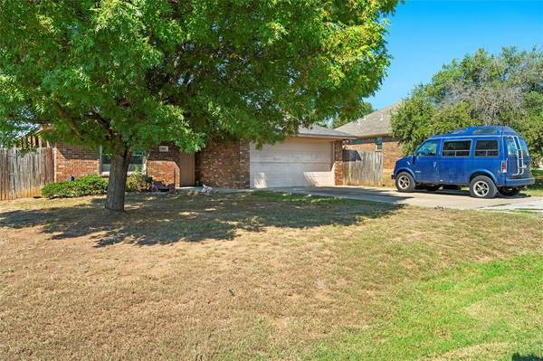 Azle, TX 76020,413 Ashwood Street