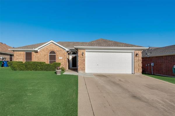 101 Tranquillity Lane, Waxahachie, TX 75165