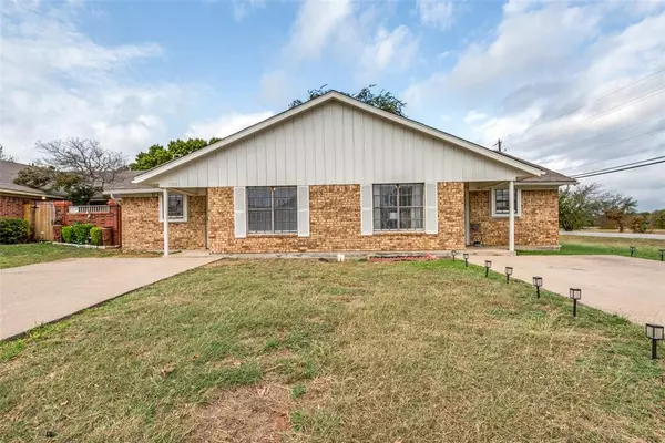 1703 Dynasty Drive, Glenn Heights, TX 75154