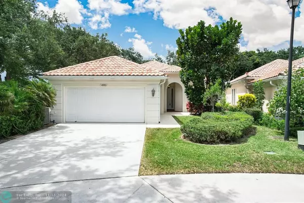 4993 Garden Dr, Delray Beach, FL 33445