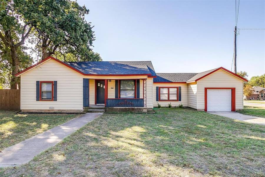 229 W 3rd Street, Springtown, TX 76082