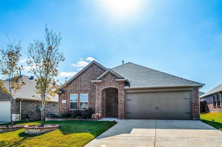 611 Calm Springs Drive, Princeton, TX 75407