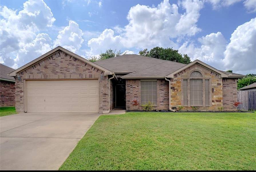 2205 Turtle Cove Drive, Mansfield, TX 76063