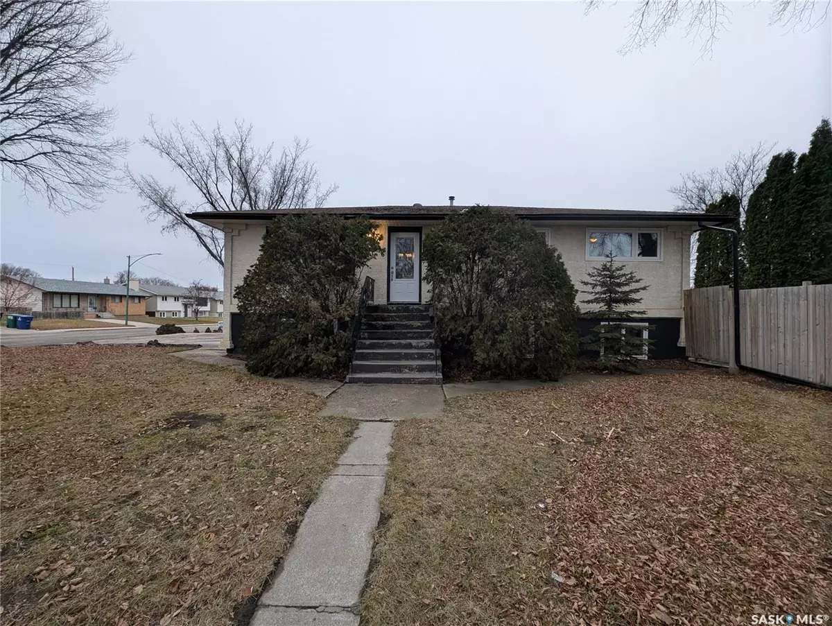 Saskatoon, SK S7M 1B6,2616 20th STREET W