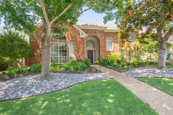 Dallas, TX 75248,7323 Highland Heather Lane