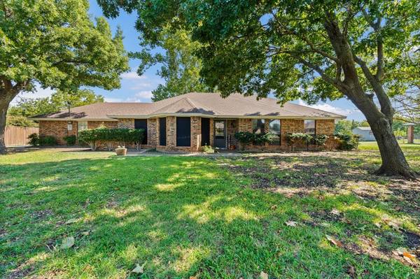 3410 Oak Tree Lane, Midlothian, TX 76065