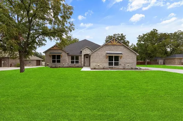 Granbury, TX 76049,9003 Magnolia Vale Drive