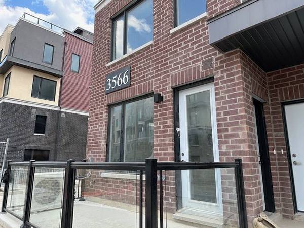 3566 Colonial DR #24, Mississauga, ON L5L 5R9