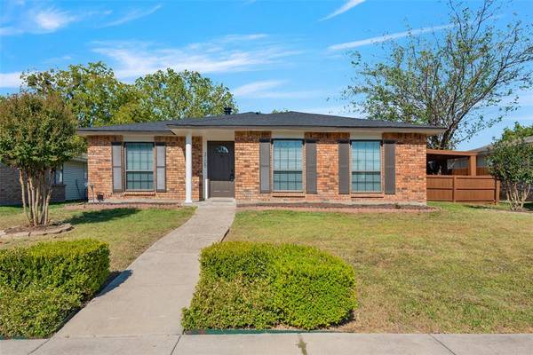 3105 Kenwood Drive, Rowlett, TX 75089