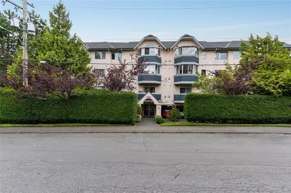 Saanich, BC V9A 1Y5,2900 Orillia St #307