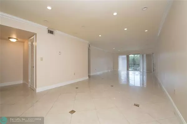 Hollywood, FL 33021,4060 N HILLS DRIVE  #22