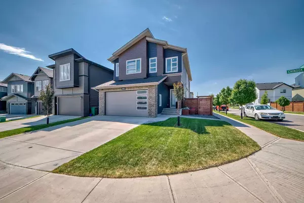 572 Chinook Gate SQ SW, Airdrie, AB T4B 5C9