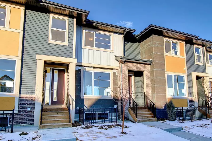 310 Sundown RD, Cochrane, AB T4C 3H2