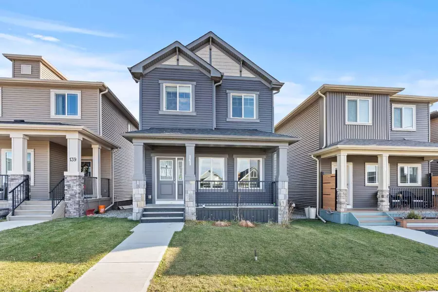 141 Sandstone DR, Okotoks, AB T1S5R8