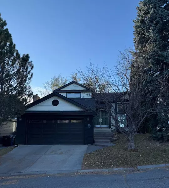 3 Stranraer PL SW, Calgary, AB T3H1H5