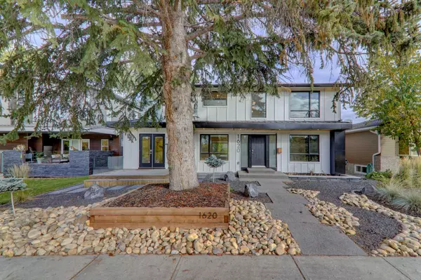 1620 Chester PL Northwest, Calgary, AB T2L 0K3