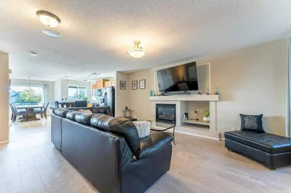 Calgary, AB T3K 5T7,131 Covepark WAY Northeast