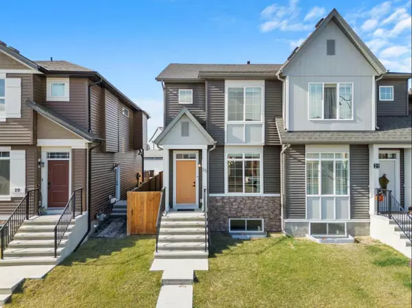 25 Creekside BLVD Southwest, Calgary, AB T2X 4P3