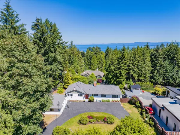 Qualicum Beach, BC V9K 1L1,153 Sunningdale Rd E