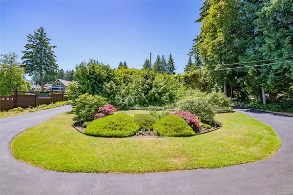 Qualicum Beach, BC V9K 1L1,153 Sunningdale Rd E